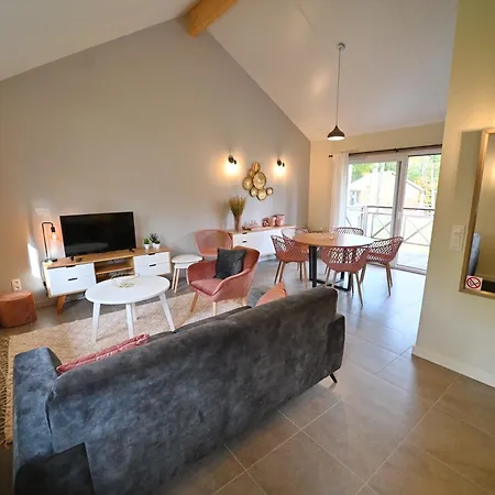 Bois De L'ourthe 202 Chalet